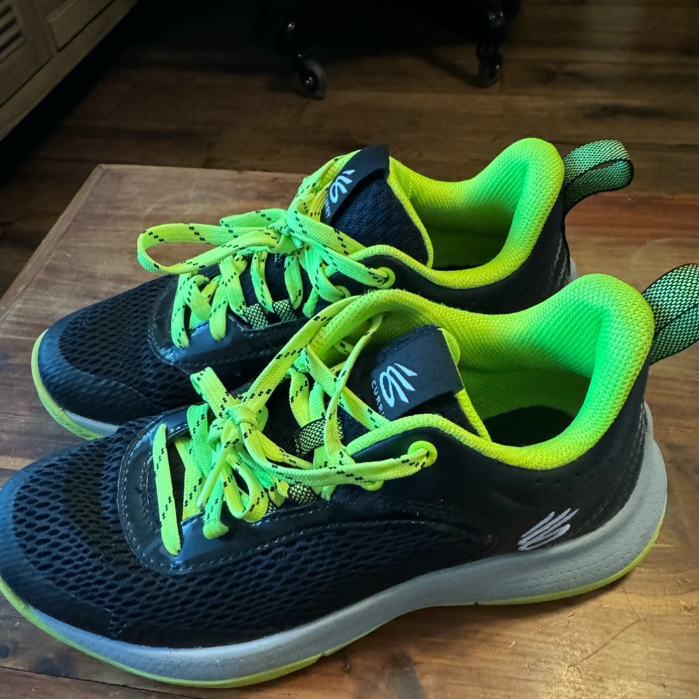 Under Armour Grade School Kids Curry 3Z6 Basketball Shoes Size 4